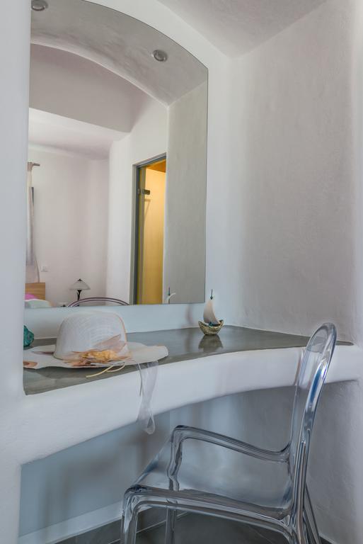 Aspronisi Luxury Villa With Caldera View Megalochori  Rum bild